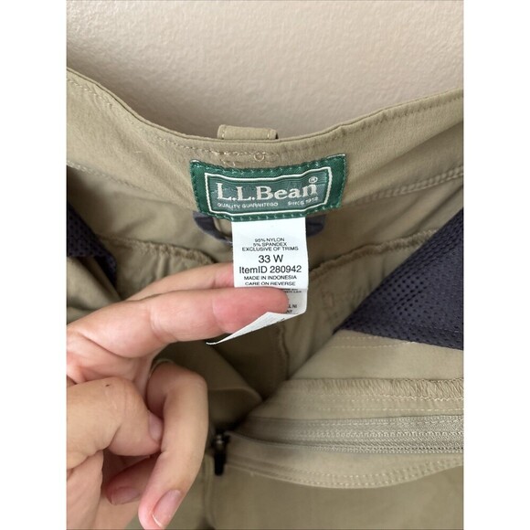 L.L. Bean Men’s Size 33 Tan Shorts Zipper Pockets Outdoor Hiking Casual Comfort - Picture 4 of 6